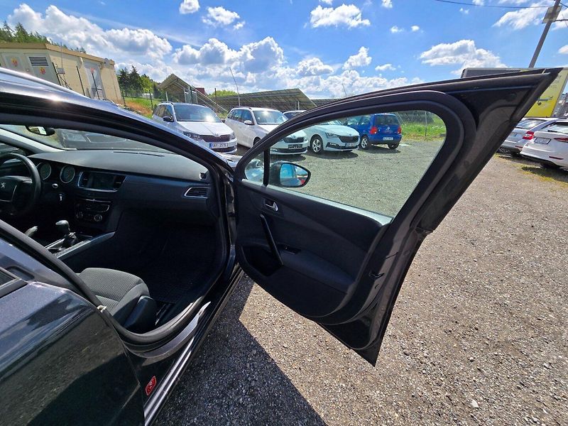 Peugeot 508 (2011) 1.6 16V SW - fotka 20 z 23