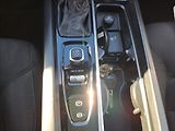 Volvo XC60 2,0 D4 FWD MOMENTUM - náhled 16