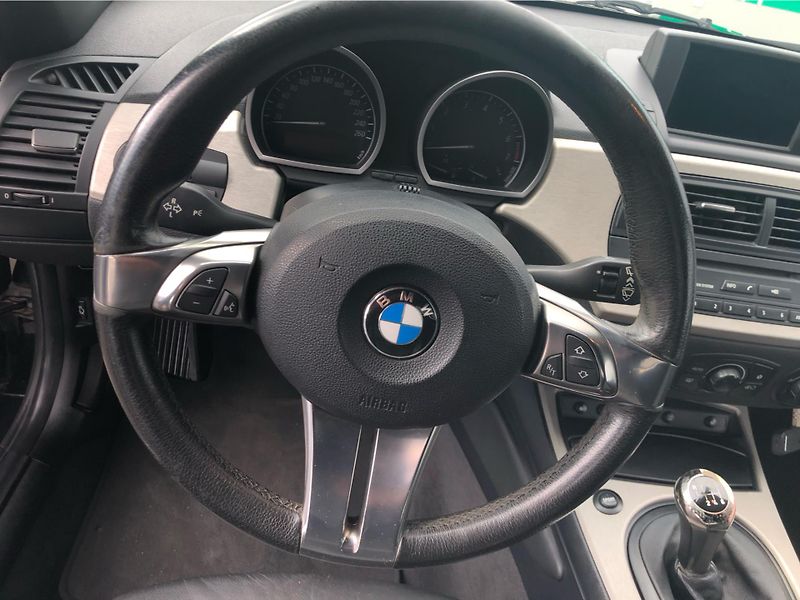 BMW Z4 3.0i - fotka 18 z 29
