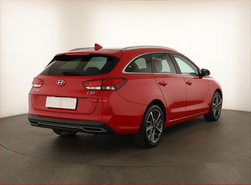 Hyundai i30 (2021) Smart 1.5 T-GDI MHEV, ČR,1.maj - fotka 5 z 14