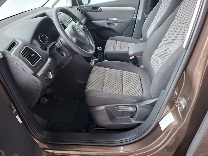 Volkswagen Sharan (2012) TDI 2,0/110 kW 7-míst - fotka 8 z 37