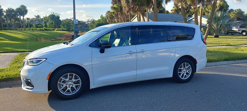 Chrysler Pacifica (2025) 2025 SKLADEM - fotka 2 z 33