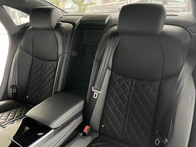 Audi S8 4,0TFSI Quattro*420kW*Webasto - fotka 16 z 42