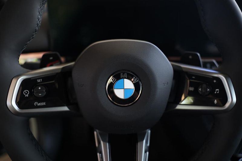 BMW Řada 5 540d xDrive Touring - fotka 11 z 18