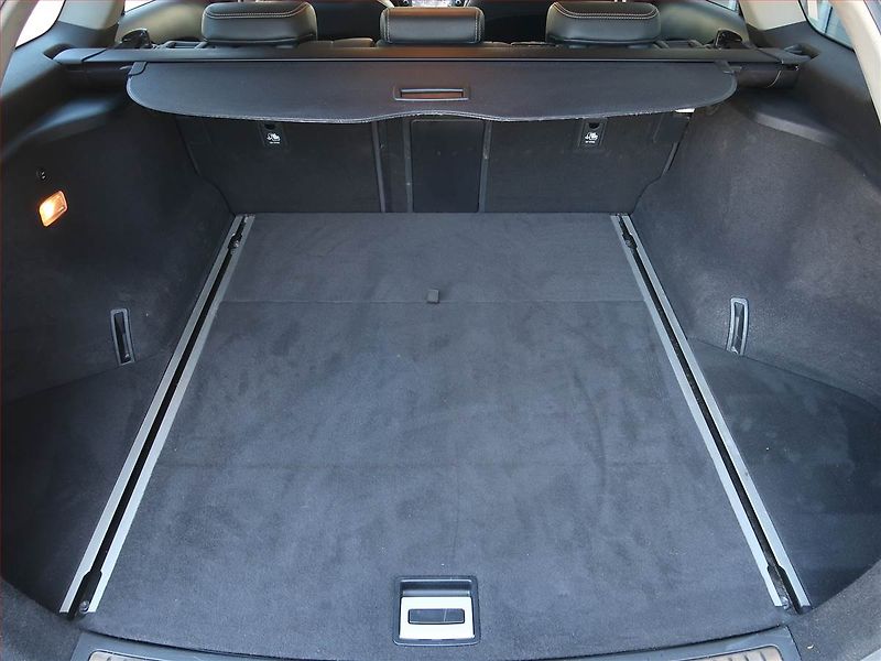 Toyota Avensis (2015) 2.0 D-4D, Navi, Tempomat - fotka 14 z 17