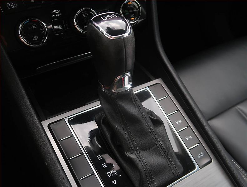 Škoda Superb (2019) Ambition Plus 2.0 TDI, Automat - fotka 13 z 25