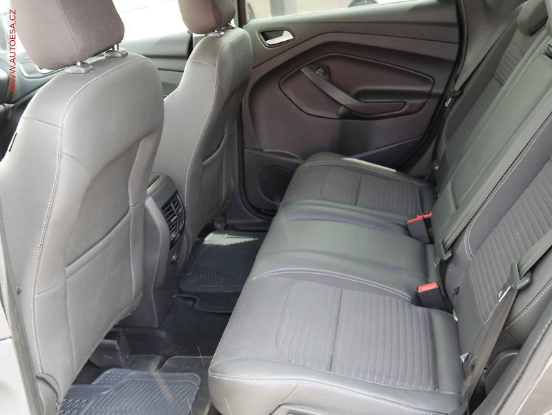 Ford Kuga (2017) 1.5TDCi, ČR, Navi, xenon - fotka 10 z 23