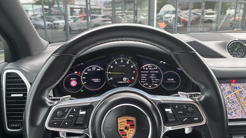 Porsche Cayenne E-HYBRID - fotka 24 z 24