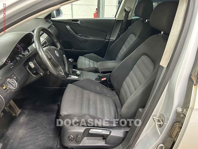 Volkswagen Passat (2006) 2.0 TDi, AC, tempo - fotka 3 z 3