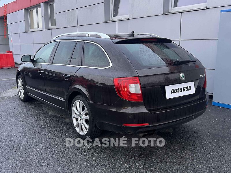 Škoda Superb (2012) 2.0 TDi, 2.maj, DSG - fotka 2 z 3
