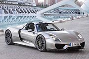Porsche 918 Spyder. Zrychlení 0-100 za 2,6 sekundy.