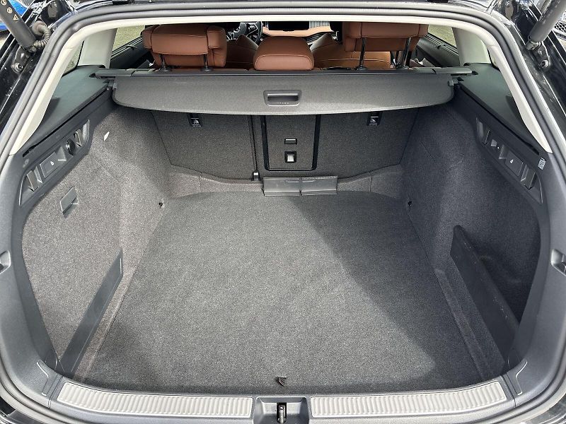 Škoda Superb (2024) Combi 2.0 TDI DSG L&K - fotka 32 z 33