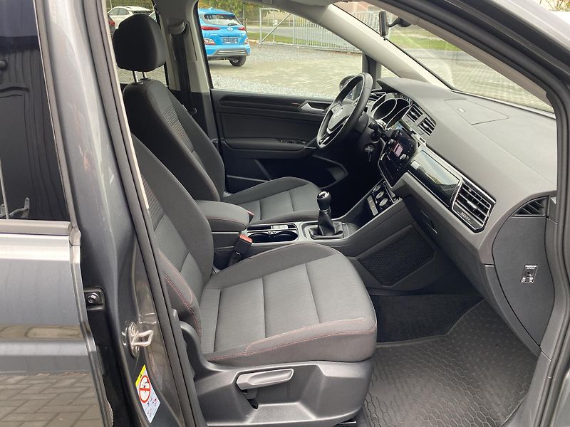 Volkswagen Touran 1.4 TSI 110kW - SOUND - NAVI - fotka 41 z 45