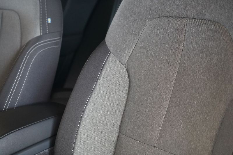 Volvo XC40 B4 PLUS Dark, 360°, LED Pixel - fotka 19 z 42