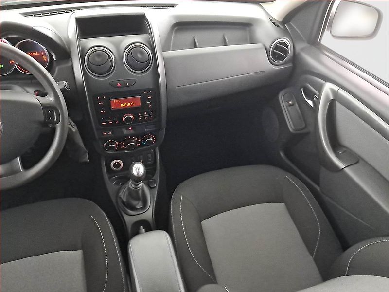 Dacia Duster (2015) 1.6 SCe, 4X4, Tempomat - fotka 8 z 17