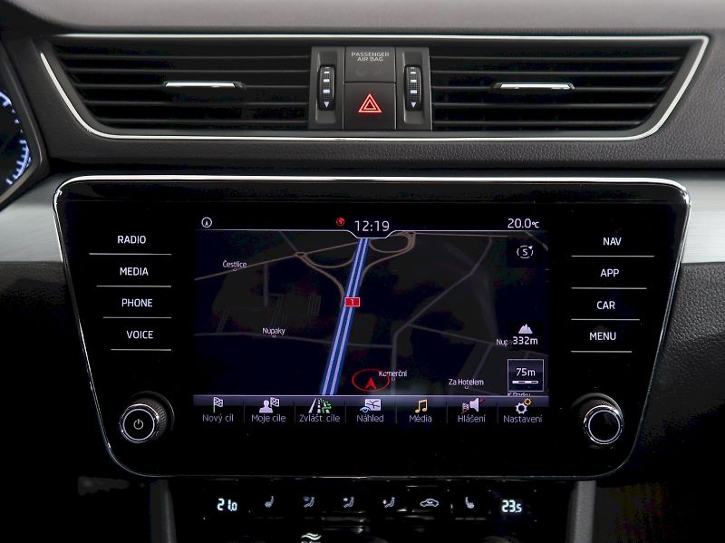 Škoda Superb (2019) AMBITION 2.0TDI 110KW DSG CANT - fotka 25 z 38