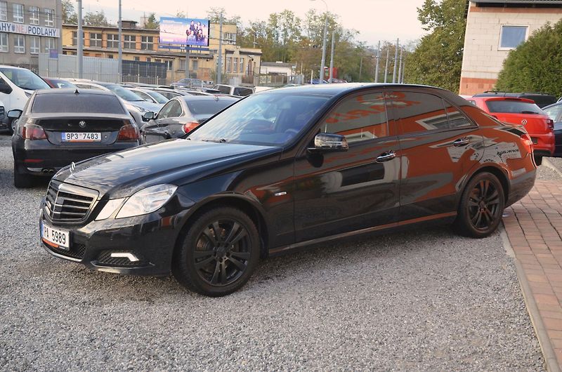Mercedes-Benz Třídy E (2009) E 350 CGi 215kW Avantgarde - fotka 3 z 8