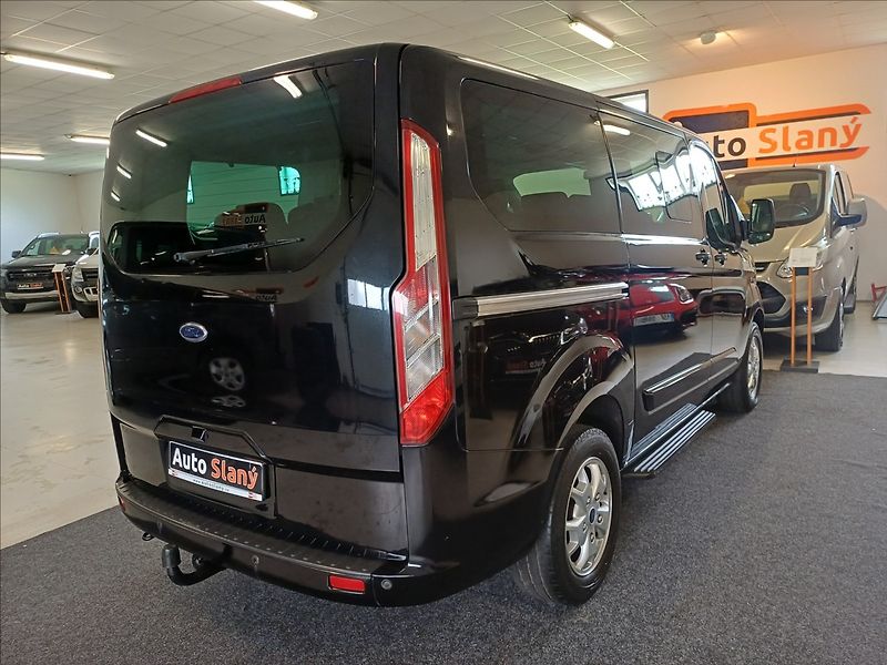 Ford Tourneo Custom 2,2 Titanium 114kW,po servisu - fotka 6 z 29
