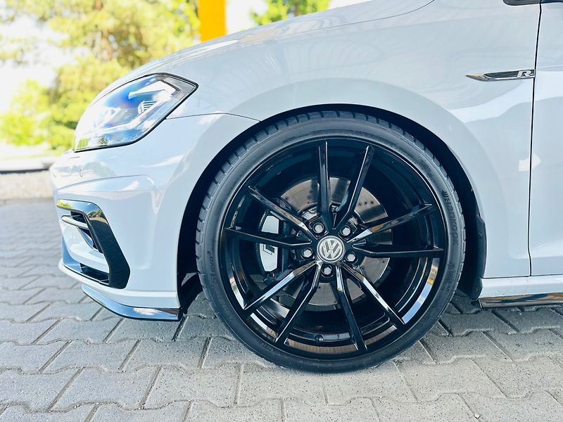 Volkswagen Golf 7.5 R 2.0 TSI 4Motion VIRTUAL - fotka 24 z 24