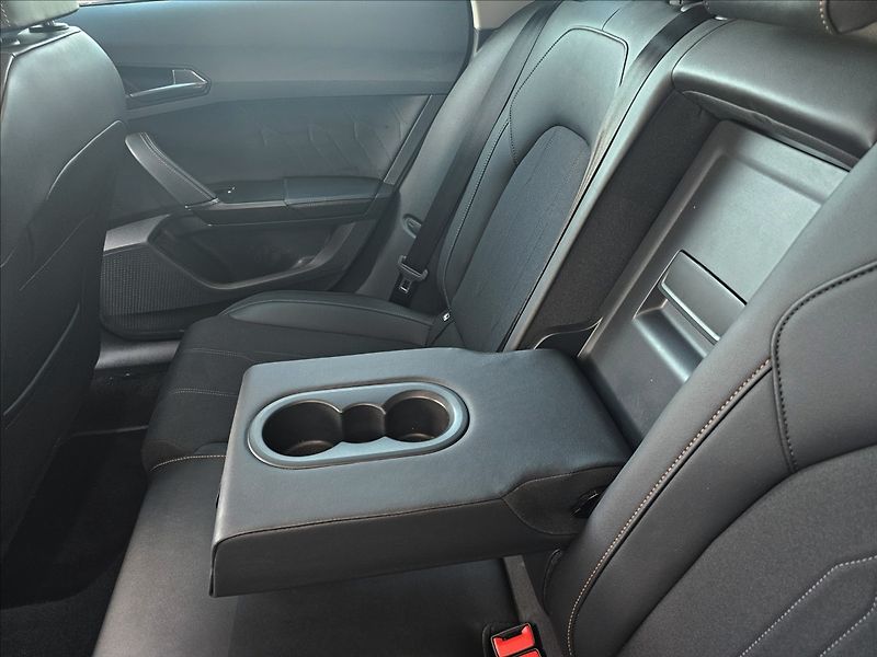 Cupra Formentor 1,4 eTSi 150KW eHYBRID DSG - fotka 28 z 48
