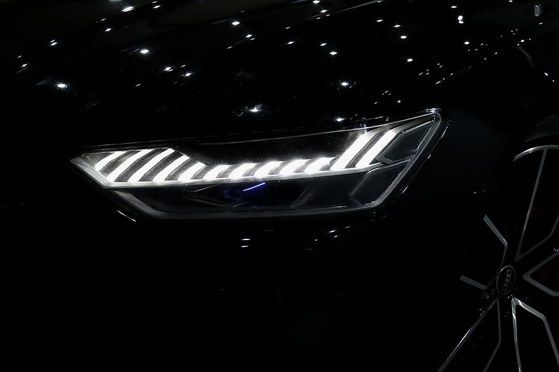 Audi A7 55 TFSI 3.0 V6 quattro S line - fotka 14 z 60