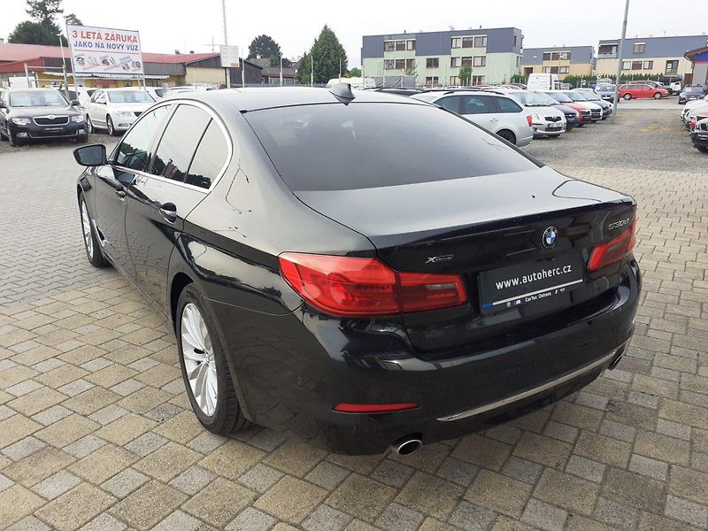 BMW Řada 5 (2019) 530d x Drive Luxury Line - fotka 5 z 48