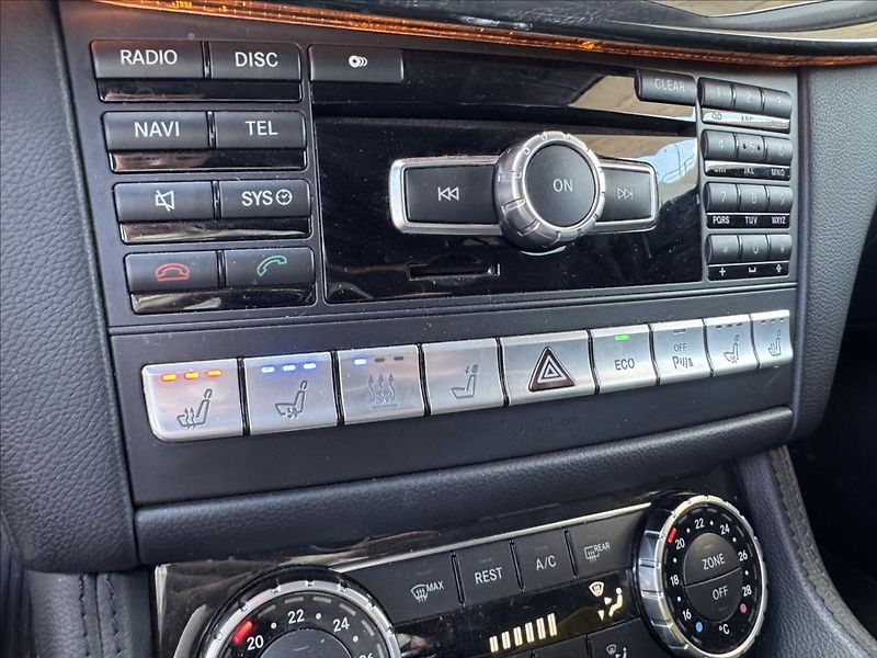 Mercedes-Benz CLS 3,0 d 4M,webasto - fotka 17 z 24