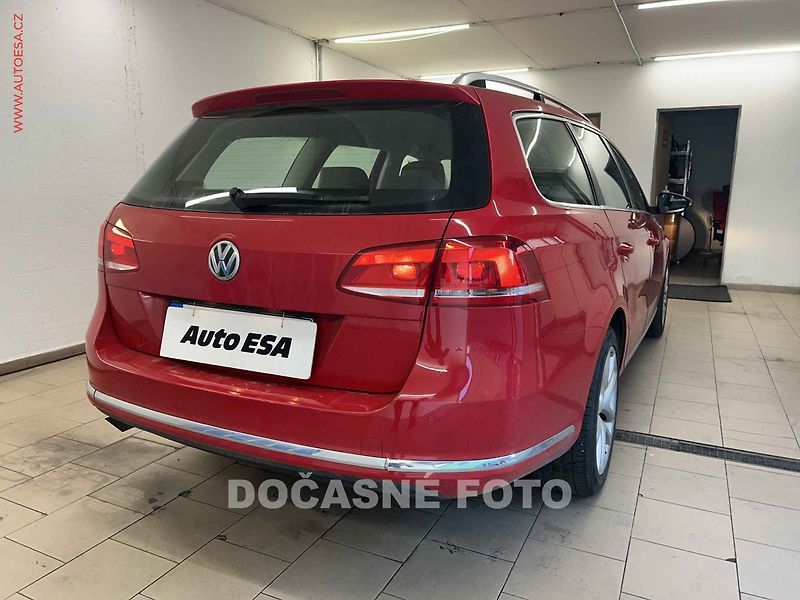 Volkswagen Passat (2011) 1.4 TSi, AC, p.čidla - fotka 2 z 3
