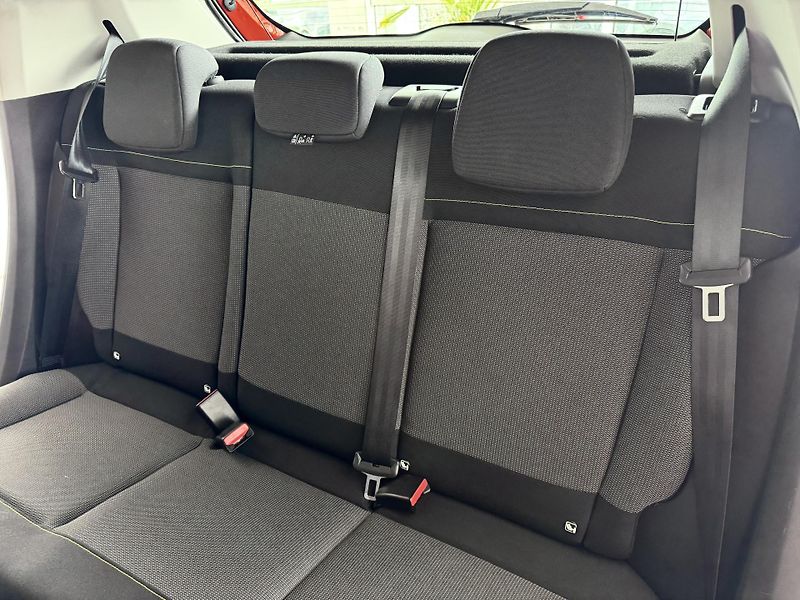Citroën C3 1,2PT ICONIC*Tempomat*Vyhř.Sed - fotka 16 z 30