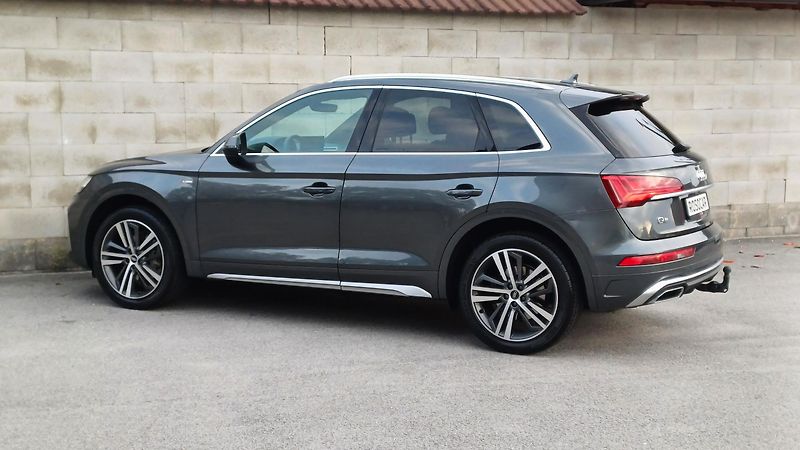 Audi Q5 2.0TDI 150kW QUATRRO S-LINE-ČR - fotka 7 z 50