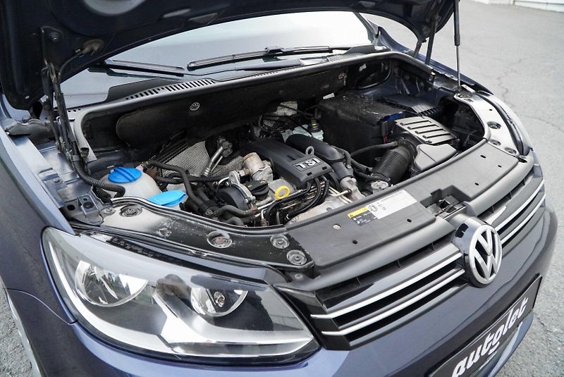 Volkswagen Touran (2014) - fotka 28 z 28