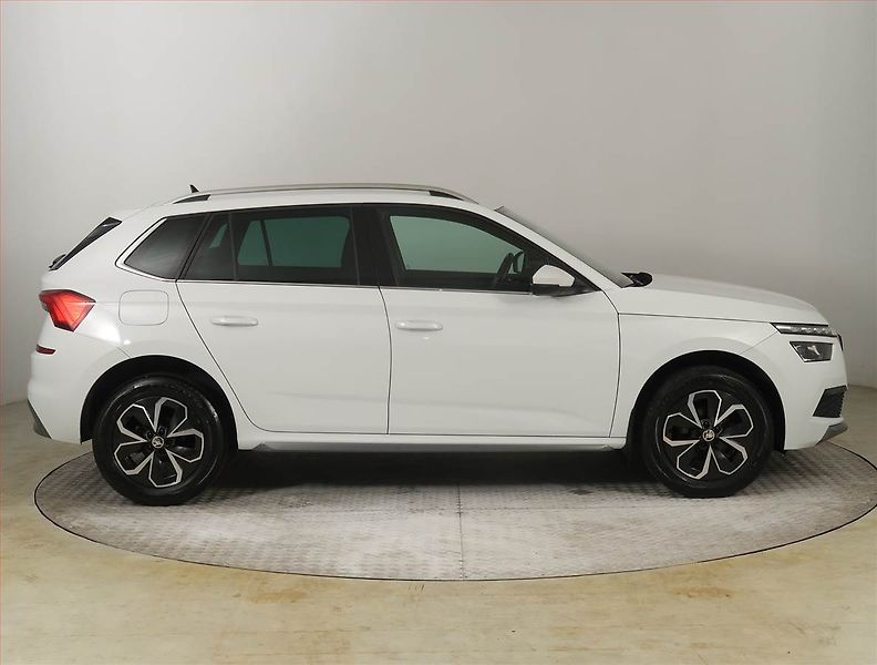 Škoda Kamiq (2021) Style Plus 1.0 TSI, Tempomat - fotka 6 z 24