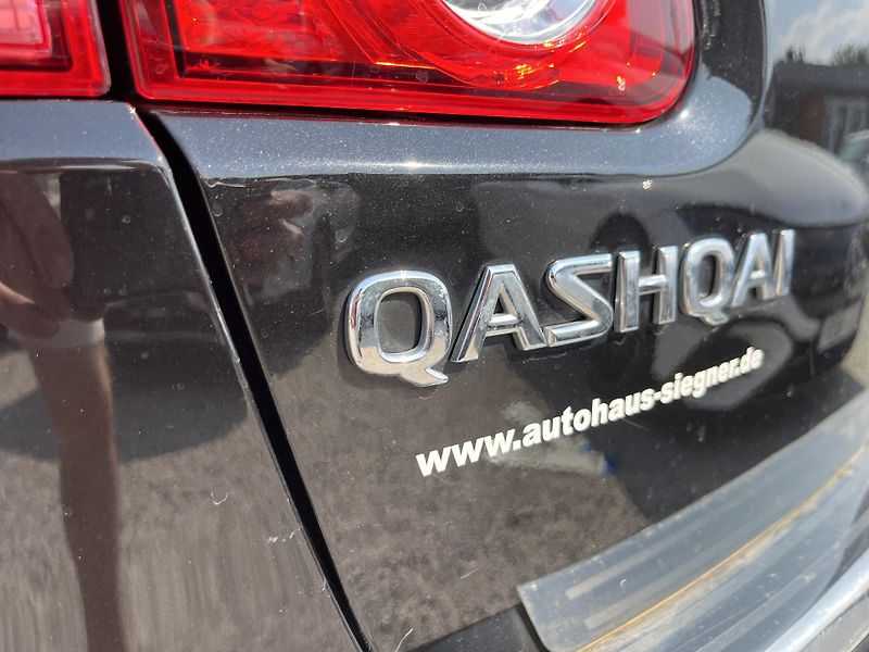 Nissan Qashqai (2009) 2.0i 104 KW, 4x4, Panorama - fotka 12 z 13