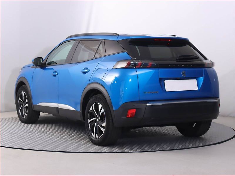 Peugeot 2008 (2021) Allure 50 kWh, SoH 91% - fotka 4 z 25