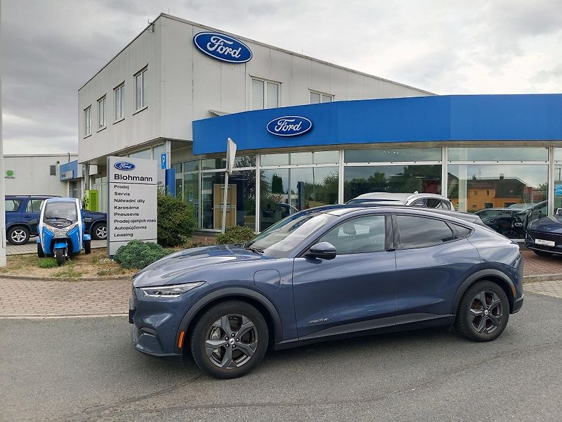 Ford Mustang Mach-E (2021) Extended Range - 99Kwh baterie - fotka 12 z 22
