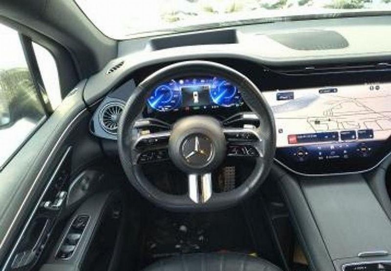 Mercedes-Benz EQS 450 AMG 4MATIC 4L-ZÁRUKA  - fotka 8 z 13