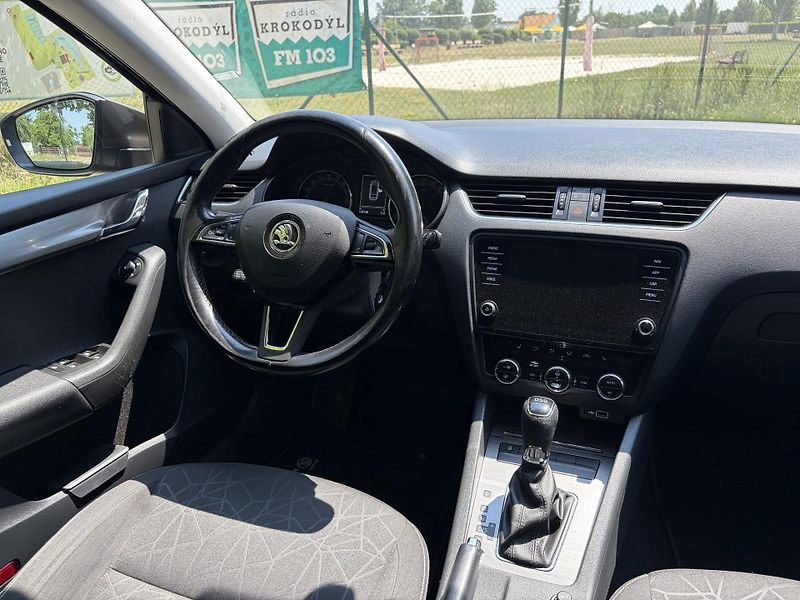 Škoda Octavia 2.0 TDi DSG CLEVER - fotka 22 z 28