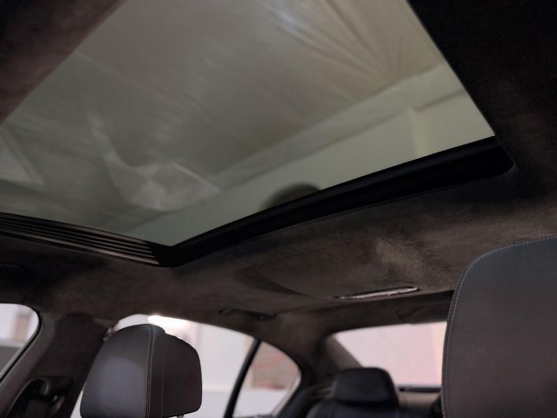 BMW Řada 7 BMW 740d xDrive M-Paket CZ - fotka 40 z 50