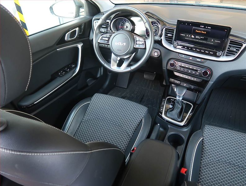 Kia Ceed (2025) 1.5 T-GDI - fotka 7 z 20