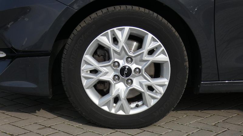 Kia Ceed SW 1.5 T-GDI SPIN 118kW DCT - fotka 21 z 22