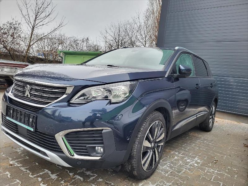 Peugeot 5008 1,5 - fotka 7 z 13