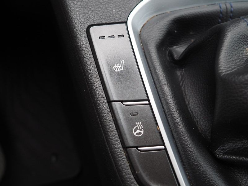 Hyundai i30 1.4-GDI, 103 kW, CZ, Navi - fotka 34 z 47