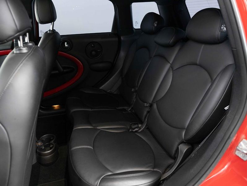 Mini Countryman COOPER JCW - fotka 22 z 22
