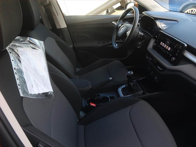Škoda Fabia (2024) Selection 1.0 TSI, Serv.kniha - fotka 9 z 16
