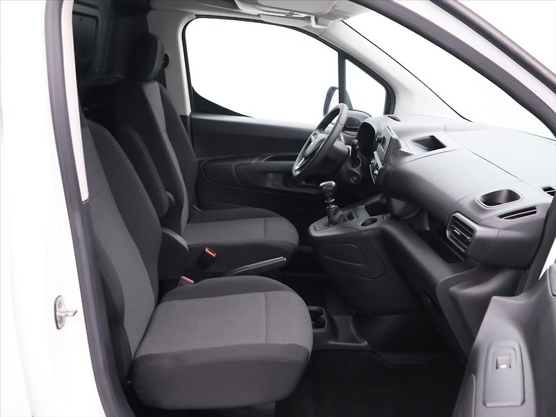 Opel Combo 1,2 Turbo 81 kW S/S Enjoy - fotka 11 z 25
