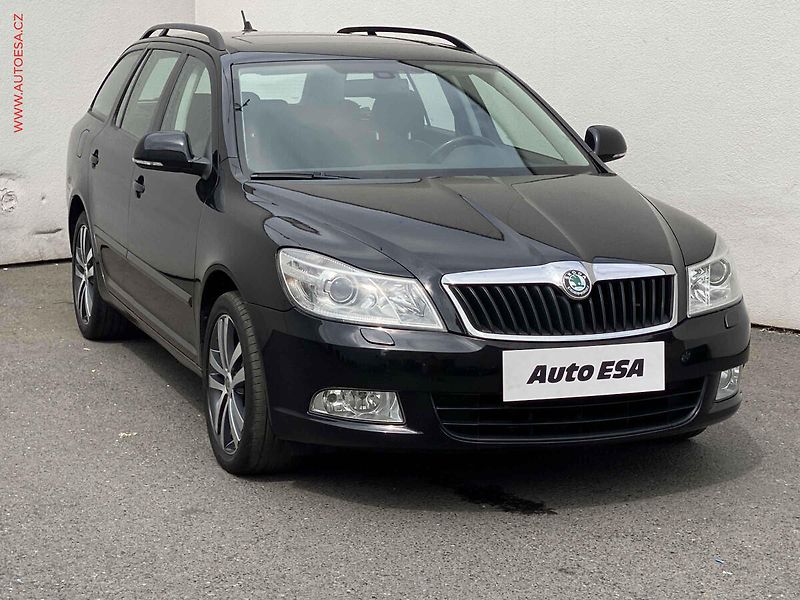 Škoda Octavia (2012) 2.0 TDi, Elegance, xenon - fotografie inzerátu