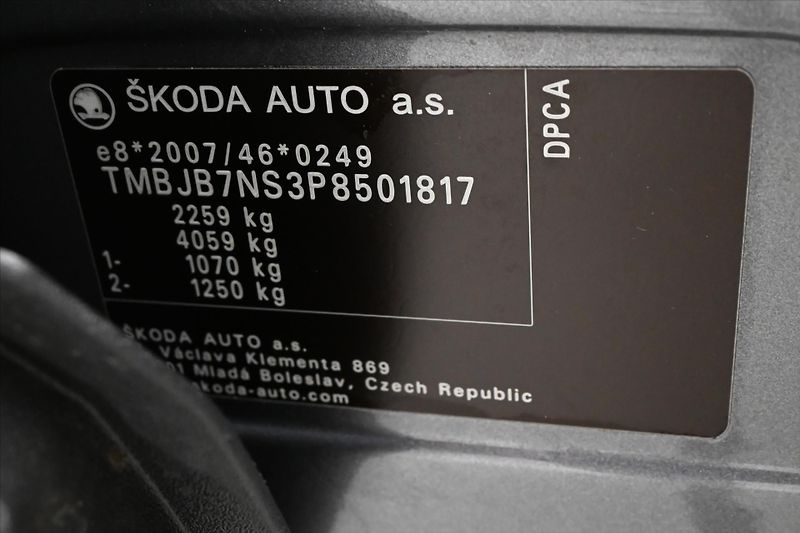 Škoda Kodiaq 1,5 TSI 110 kW DSG 7MÍST Záruk - fotka 13 z 32