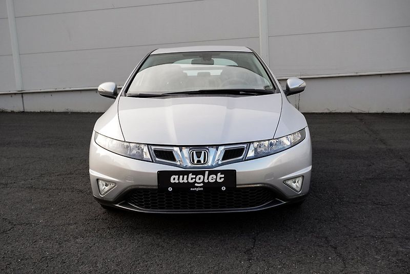 Honda Civic 1.4 i-Vtec ELEGANCE - fotka 14 z 21