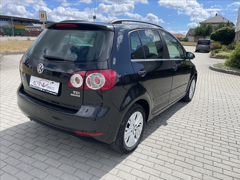 Volkswagen Golf Plus 1,6 TDi 77kw LIFE Klima Tempom - fotka 30 z 34