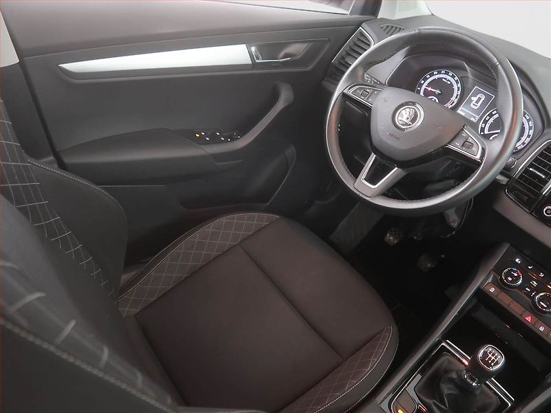 Škoda Karoq (2020) 1.6 TDI, Navi, Tempomat - fotka 7 z 20